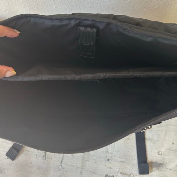 Vintage Nike center swoosh messanger bag 2005 Y2K Laptop crossbody pockets - Picture 12 of 16